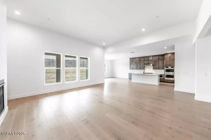 2940 Murrelet, Sparks, Nevada 89441, 3 Bedrooms Bedrooms, ,4 BathroomsBathrooms,Residential,Residential,Murrelet,250051877