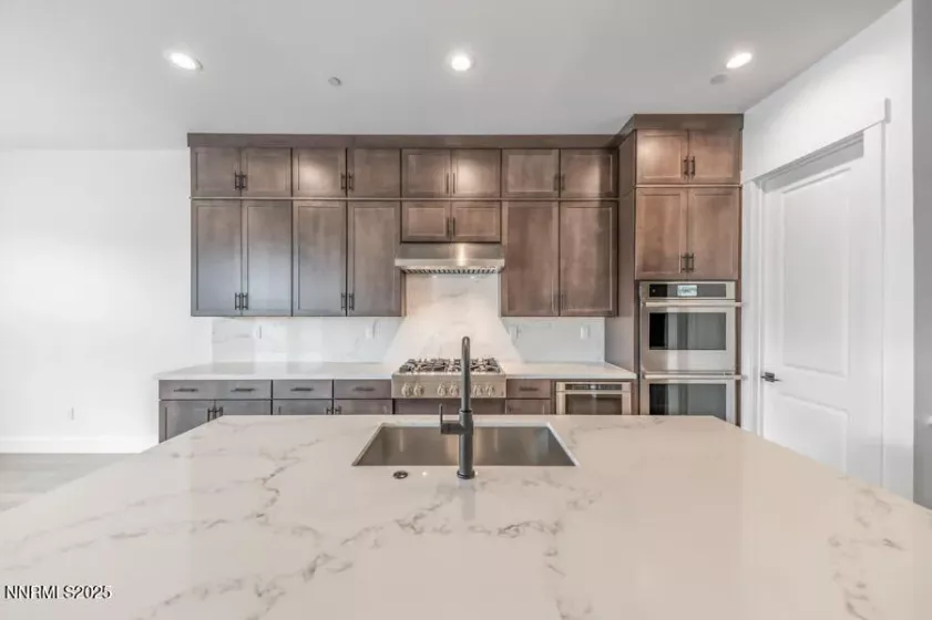 2940 Murrelet, Sparks, Nevada 89441, 3 Bedrooms Bedrooms, ,4 BathroomsBathrooms,Residential,Residential,Murrelet,250051877