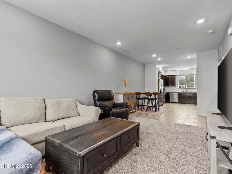 2755 Elsie Irene, Reno, Nevada 89503, 2 Bedrooms Bedrooms, ,3 BathroomsBathrooms,Residential,Residential,Elsie Irene,250051881