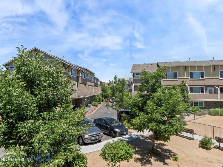 2755 Elsie Irene, Reno, Nevada 89503, 2 Bedrooms Bedrooms, ,3 BathroomsBathrooms,Residential,Residential,Elsie Irene,250051881