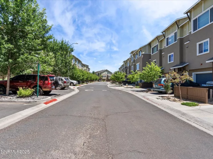 2755 Elsie Irene, Reno, Nevada 89503, 2 Bedrooms Bedrooms, ,3 BathroomsBathrooms,Residential,Residential,Elsie Irene,250051881