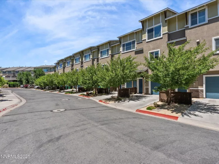 2755 Elsie Irene, Reno, Nevada 89503, 2 Bedrooms Bedrooms, ,3 BathroomsBathrooms,Residential,Residential,Elsie Irene,250051881