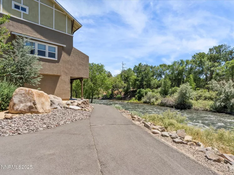 2755 Elsie Irene, Reno, Nevada 89503, 2 Bedrooms Bedrooms, ,3 BathroomsBathrooms,Residential,Residential,Elsie Irene,250051881