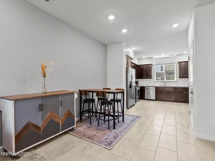 2755 Elsie Irene, Reno, Nevada 89503, 2 Bedrooms Bedrooms, ,3 BathroomsBathrooms,Residential,Residential,Elsie Irene,250051881