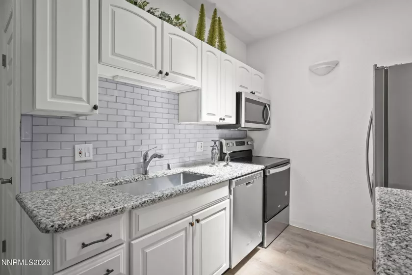 825 Southwood, Incline Village, Nevada 89451, 3 Bedrooms Bedrooms, ,2 BathroomsBathrooms,Residential,Residential,Southwood,250051886