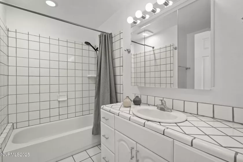 825 Southwood, Incline Village, Nevada 89451, 3 Bedrooms Bedrooms, ,2 BathroomsBathrooms,Residential,Residential,Southwood,250051886