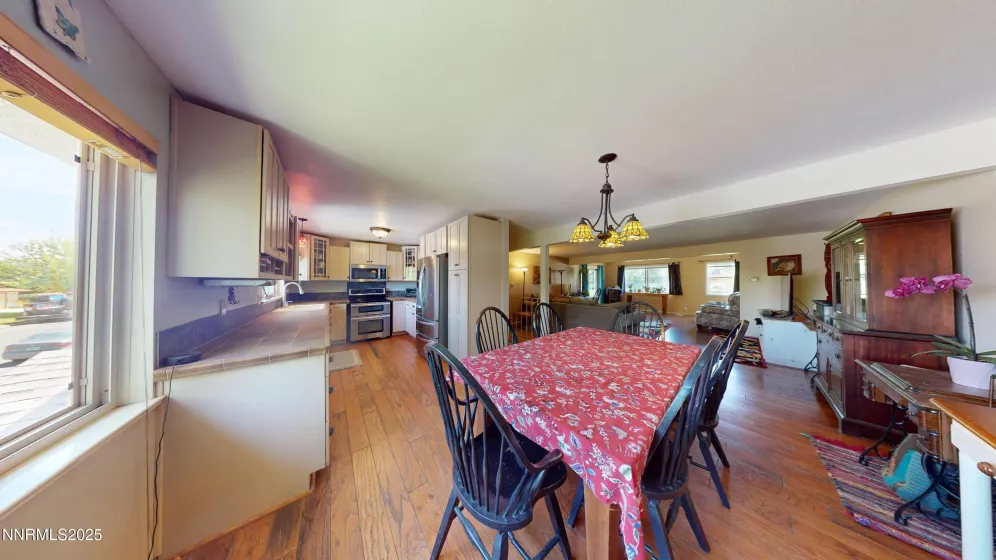 5090 Offenhauser, Winnemucca, Nevada 89445, 5 Bedrooms Bedrooms, ,3 BathroomsBathrooms,Residential,Residential,Offenhauser,250051892