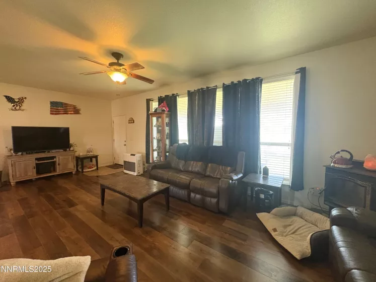 7075 Lazy P, Winnemucca, Nevada 89445, 3 Bedrooms Bedrooms, ,2 BathroomsBathrooms,Residential,Residential,Lazy P,250051895