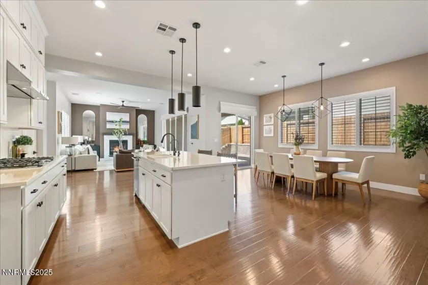 9324 Astaya, Reno, Nevada 89521, 4 Bedrooms Bedrooms, ,3 BathroomsBathrooms,Residential,Residential,Astaya,250051922