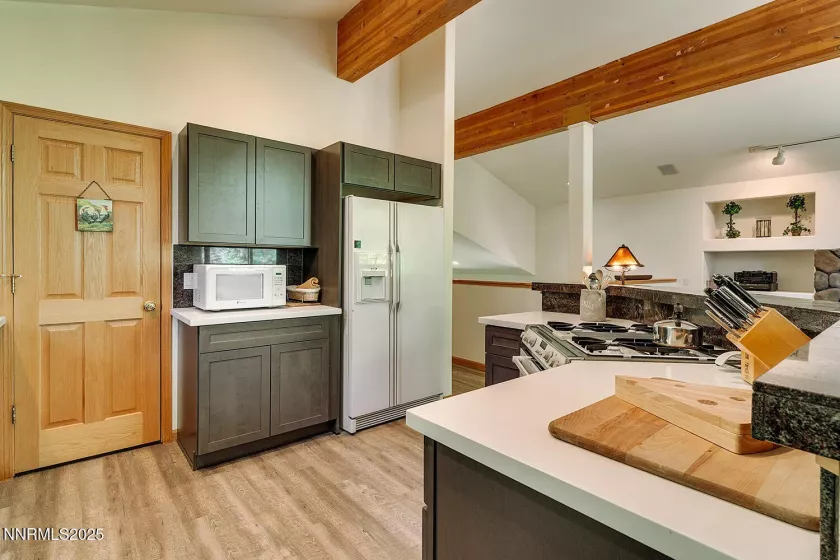 198 Country Club, Incline Village, Nevada 89451, 3 Bedrooms Bedrooms, ,3 BathroomsBathrooms,Residential,Residential,Country Club,250051929