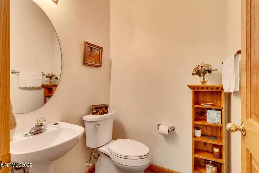 198 Country Club, Incline Village, Nevada 89451, 3 Bedrooms Bedrooms, ,3 BathroomsBathrooms,Residential,Residential,Country Club,250051929