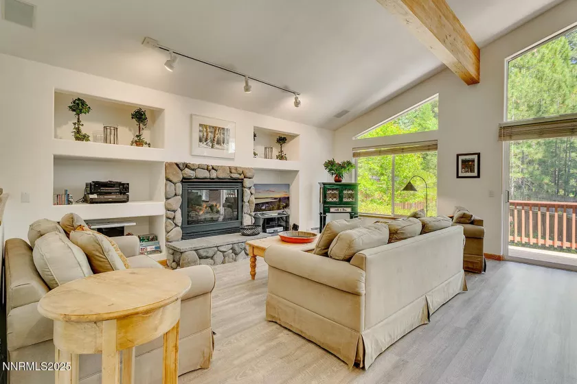 198 Country Club, Incline Village, Nevada 89451, 3 Bedrooms Bedrooms, ,3 BathroomsBathrooms,Residential,Residential,Country Club,250051929