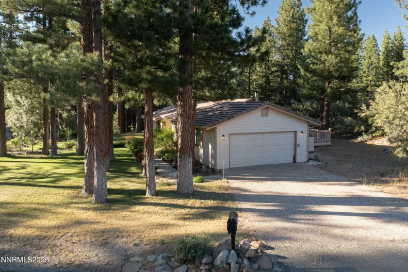 25 Yellow Pine, Reno, Nevada 89511, 3 Bedrooms Bedrooms, ,3 BathroomsBathrooms,Residential,Residential,Yellow Pine,250051914