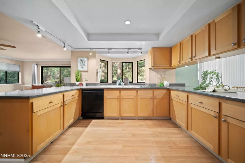 25 Yellow Pine, Reno, Nevada 89511, 3 Bedrooms Bedrooms, ,3 BathroomsBathrooms,Residential,Residential,Yellow Pine,250051914