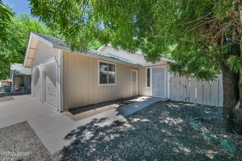 316 Corbett, Carson City, Nevada 89706, ,Residential Income,Residential,Corbett,250051915