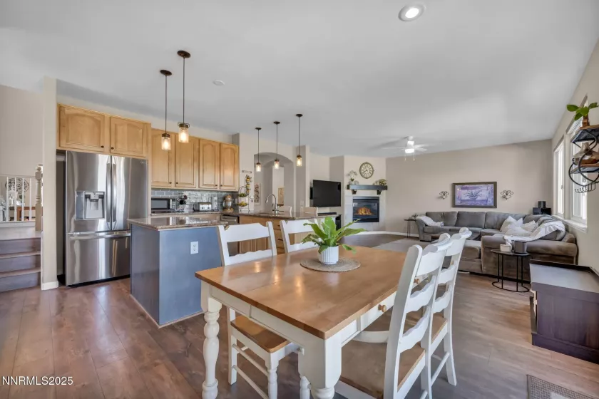 2880 Thistle Belle, Sparks, Nevada 89436, 5 Bedrooms Bedrooms, ,4 BathroomsBathrooms,Residential,Residential,Thistle Belle,250051935