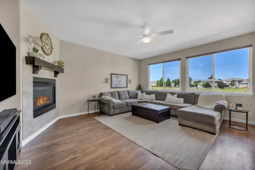 2880 Thistle Belle, Sparks, Nevada 89436, 5 Bedrooms Bedrooms, ,4 BathroomsBathrooms,Residential,Residential,Thistle Belle,250051935