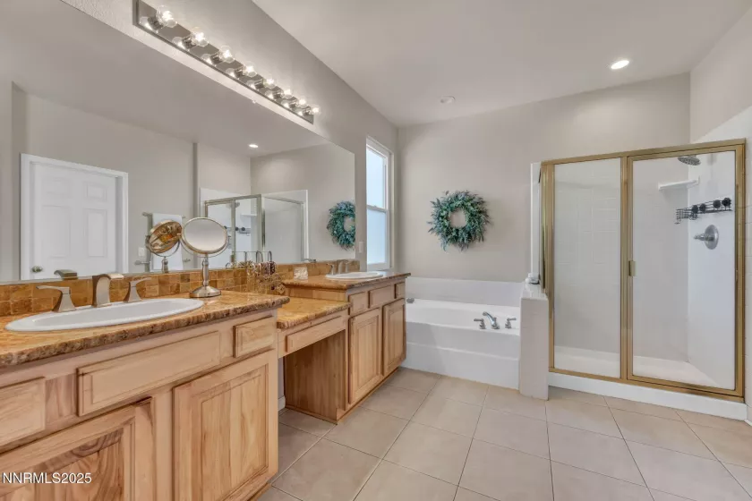 2880 Thistle Belle, Sparks, Nevada 89436, 5 Bedrooms Bedrooms, ,4 BathroomsBathrooms,Residential,Residential,Thistle Belle,250051935