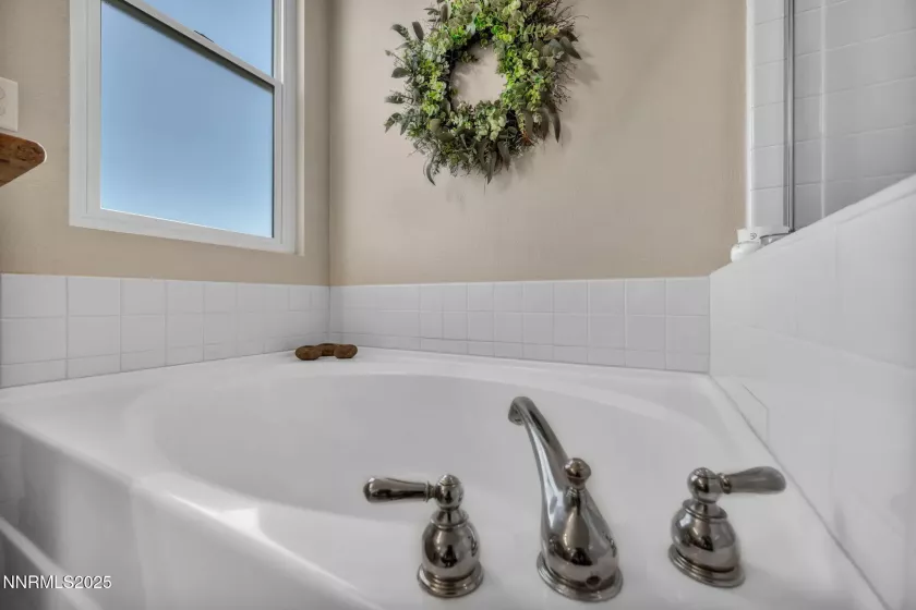 2880 Thistle Belle, Sparks, Nevada 89436, 5 Bedrooms Bedrooms, ,4 BathroomsBathrooms,Residential,Residential,Thistle Belle,250051935