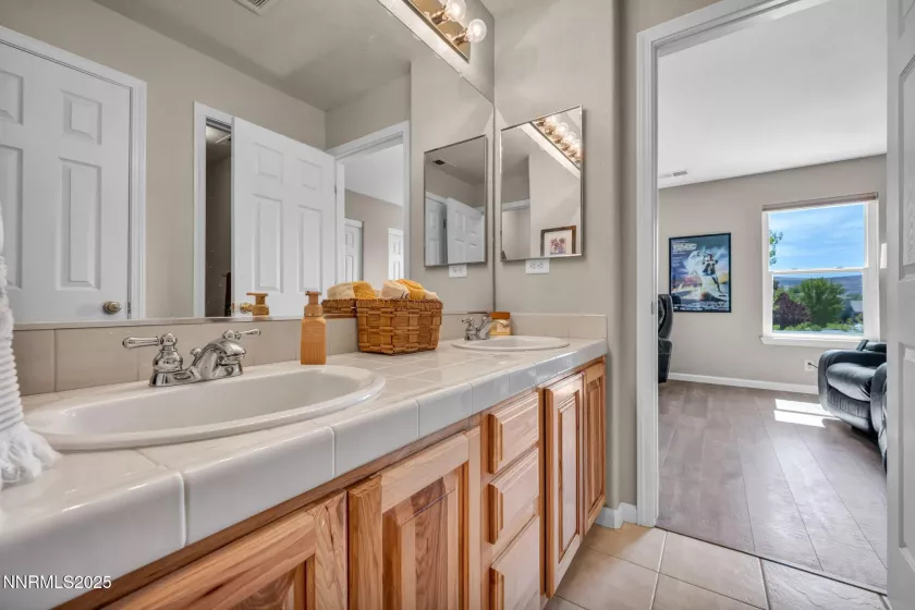 2880 Thistle Belle, Sparks, Nevada 89436, 5 Bedrooms Bedrooms, ,4 BathroomsBathrooms,Residential,Residential,Thistle Belle,250051935
