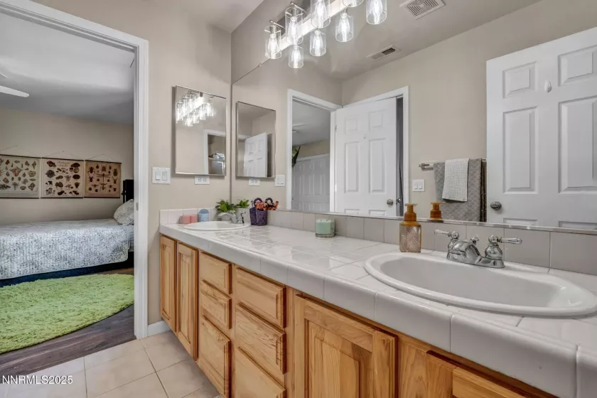 2880 Thistle Belle, Sparks, Nevada 89436, 5 Bedrooms Bedrooms, ,4 BathroomsBathrooms,Residential,Residential,Thistle Belle,250051935