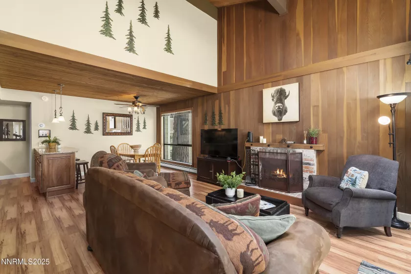 123 Juanita, Incline Village, Nevada 89451, 4 Bedrooms Bedrooms, ,2 BathroomsBathrooms,Residential,Residential,Juanita,250051936