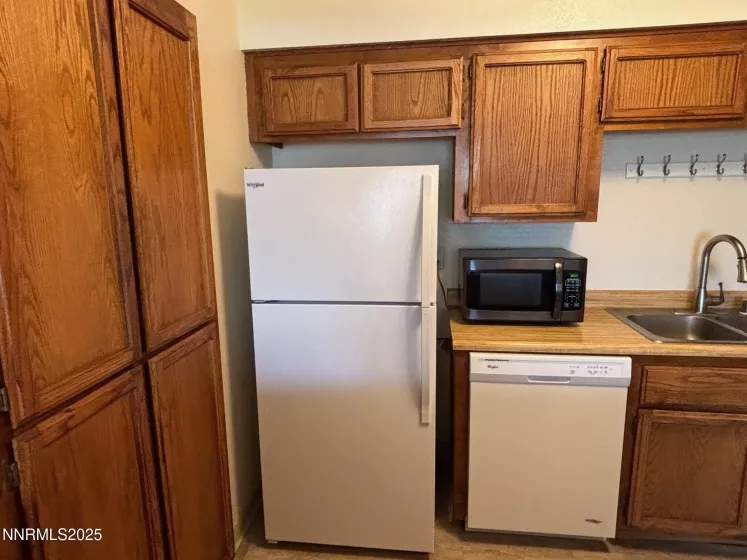 1465 Peckham, Reno, Nevada 89502, 1 Bedroom Bedrooms, ,1 BathroomBathrooms,Residential,Residential,Peckham,250051938