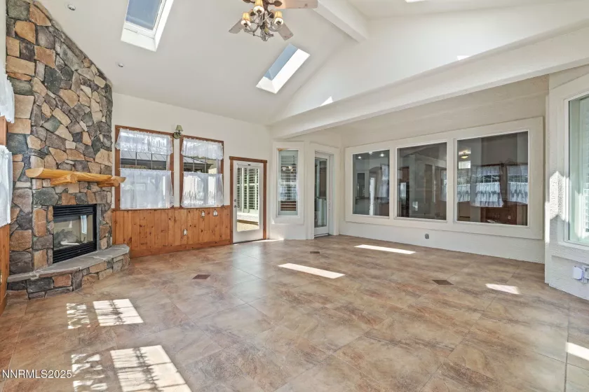 7816 Casarey, Sparks, Nevada 89436, 5 Bedrooms Bedrooms, ,3 BathroomsBathrooms,Residential,Residential,Casarey,250051939
