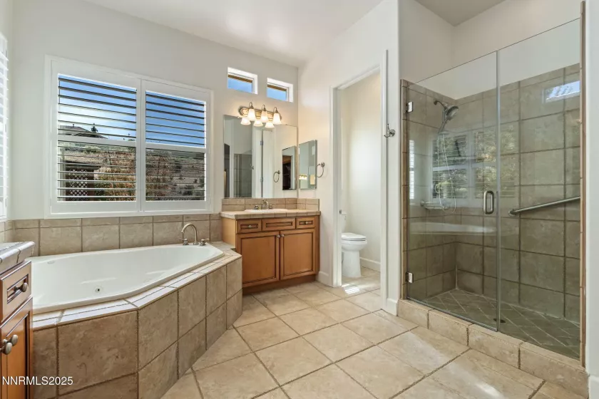 7816 Casarey, Sparks, Nevada 89436, 5 Bedrooms Bedrooms, ,3 BathroomsBathrooms,Residential,Residential,Casarey,250051939