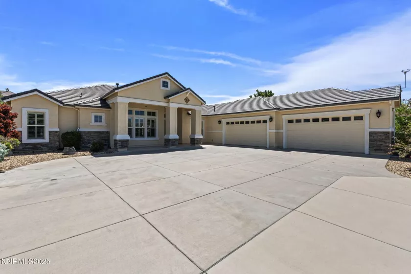 7816 Casarey, Sparks, Nevada 89436, 5 Bedrooms Bedrooms, ,3 BathroomsBathrooms,Residential,Residential,Casarey,250051939