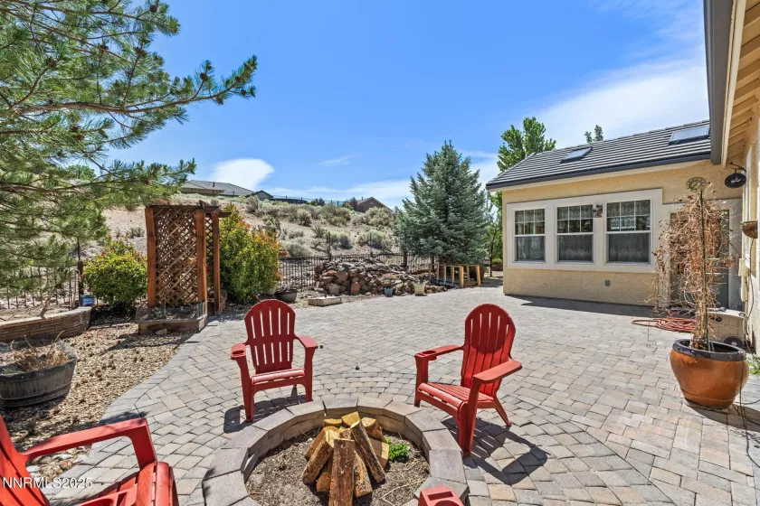 7816 Casarey, Sparks, Nevada 89436, 5 Bedrooms Bedrooms, ,3 BathroomsBathrooms,Residential,Residential,Casarey,250051939