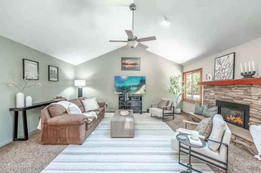 633 2nd Creek, Incline Village, Nevada 89451, 3 Bedrooms Bedrooms, ,2 BathroomsBathrooms,Residential,Residential,2nd Creek,250051941