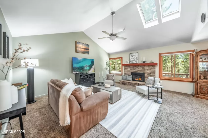 633 2nd Creek, Incline Village, Nevada 89451, 3 Bedrooms Bedrooms, ,2 BathroomsBathrooms,Residential,Residential,2nd Creek,250051941