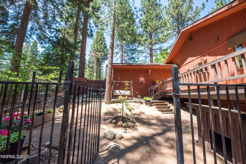 633 2nd Creek, Incline Village, Nevada 89451, 3 Bedrooms Bedrooms, ,2 BathroomsBathrooms,Residential,Residential,2nd Creek,250051941