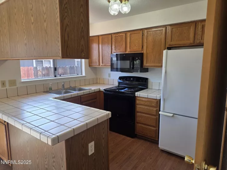 507 Travis, Carson City, Nevada 89701, 2 Bedrooms Bedrooms, ,2 BathroomsBathrooms,Residential,Residential,Travis,250051952