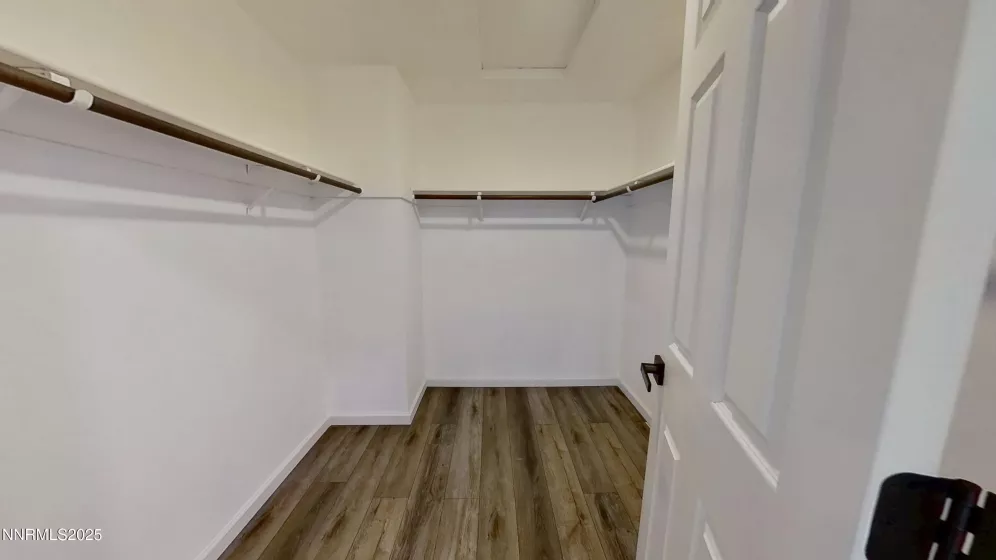 6042 Walnut Creek, Reno, Nevada 89523, 3 Bedrooms Bedrooms, ,2 BathroomsBathrooms,Residential,Residential,Walnut Creek,250050942