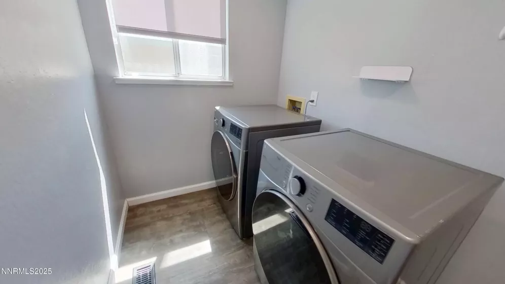 6042 Walnut Creek, Reno, Nevada 89523, 3 Bedrooms Bedrooms, ,2 BathroomsBathrooms,Residential,Residential,Walnut Creek,250050942