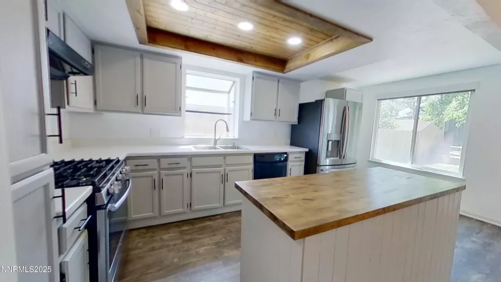 6042 Walnut Creek, Reno, Nevada 89523, 3 Bedrooms Bedrooms, ,2 BathroomsBathrooms,Residential,Residential,Walnut Creek,250050942