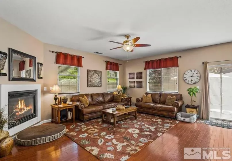 2481 Hibernica, Sparks, Nevada 89436, 4 Bedrooms Bedrooms, ,3 BathroomsBathrooms,Residential Lease,Manufactured,Hibernica,250051987