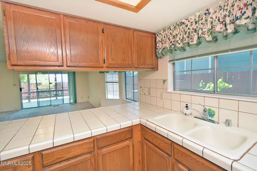 1664 Shadow Wood, Reno, Nevada 89523, 3 Bedrooms Bedrooms, ,2 BathroomsBathrooms,Residential,Residential,Shadow Wood,250051995