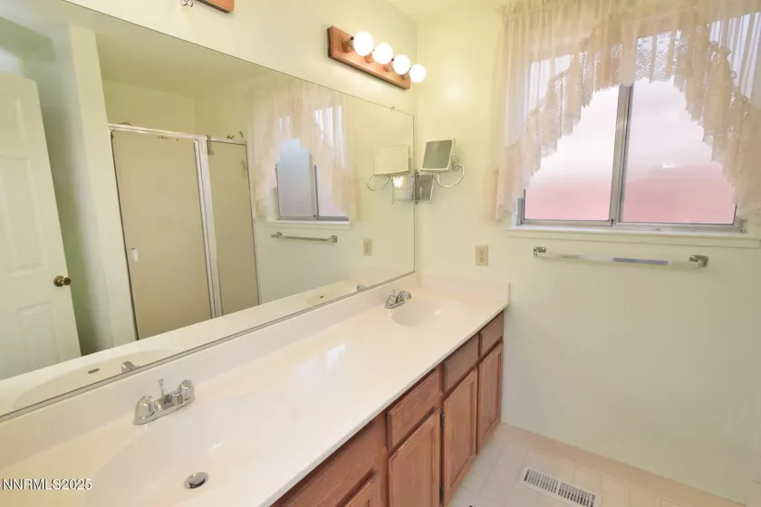 1664 Shadow Wood, Reno, Nevada 89523, 3 Bedrooms Bedrooms, ,2 BathroomsBathrooms,Residential,Residential,Shadow Wood,250051995
