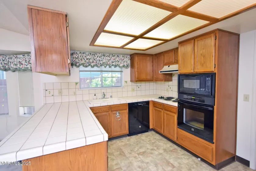 1664 Shadow Wood, Reno, Nevada 89523, 3 Bedrooms Bedrooms, ,2 BathroomsBathrooms,Residential,Residential,Shadow Wood,250051995