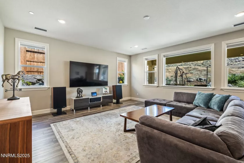 3145 Vecchio, Sparks, Nevada 89434, 4 Bedrooms Bedrooms, ,3 BathroomsBathrooms,Residential,Residential,Vecchio,250051992