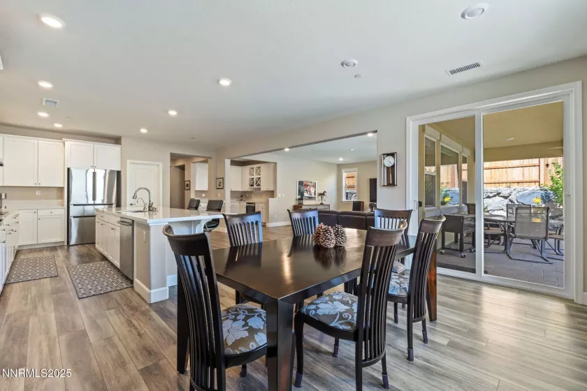 3145 Vecchio, Sparks, Nevada 89434, 4 Bedrooms Bedrooms, ,3 BathroomsBathrooms,Residential,Residential,Vecchio,250051992