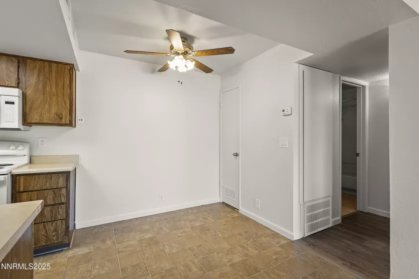 555 Patriot, Reno, Nevada 89511, 2 Bedrooms Bedrooms, ,2 BathroomsBathrooms,Residential,Residential,Patriot,250052000