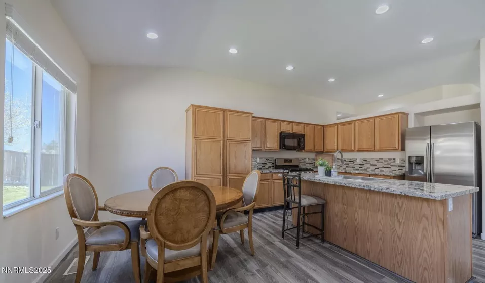 4080 Twin Falls, Reno, Nevada 89511, 4 Bedrooms Bedrooms, ,2 BathroomsBathrooms,Residential,Residential,Twin Falls,250052002