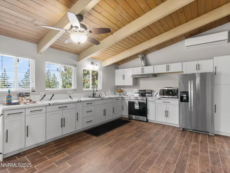 699 Lakeview, Zephyr Cove, Nevada 89448, 3 Bedrooms Bedrooms, ,2 BathroomsBathrooms,Residential,Residential,Lakeview,250052003