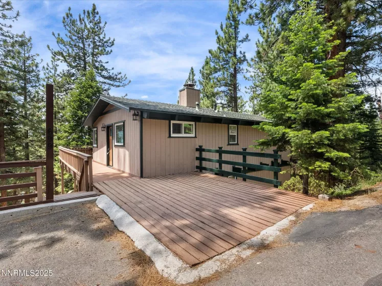 699 Lakeview, Zephyr Cove, Nevada 89448, 3 Bedrooms Bedrooms, ,2 BathroomsBathrooms,Residential,Residential,Lakeview,250052003