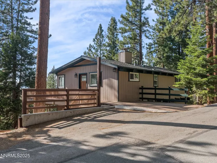 699 Lakeview, Zephyr Cove, Nevada 89448, 3 Bedrooms Bedrooms, ,2 BathroomsBathrooms,Residential,Residential,Lakeview,250052003