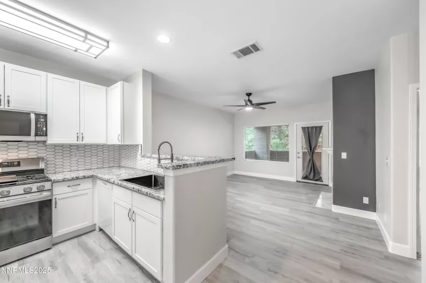 900 Meadows, Reno, Nevada 89521, 2 Bedrooms Bedrooms, ,2 BathroomsBathrooms,Residential,Residential,Meadows,250052008